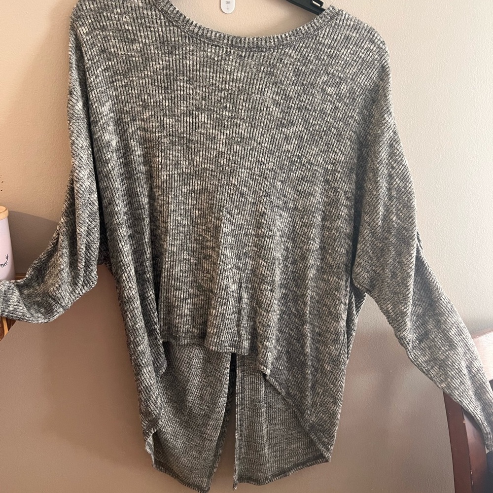 Cute open back women’s top - L